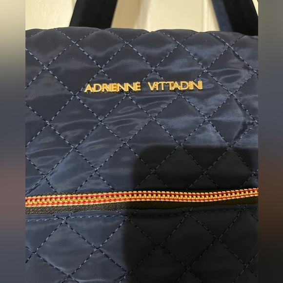 Adrienne Vittadini Quilted Yoga Bag, Navy Blue and Tan - Picture 4 of 13